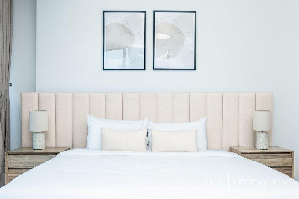 Дубай: LUX - Dubai Marina Waterfront Suite 2
