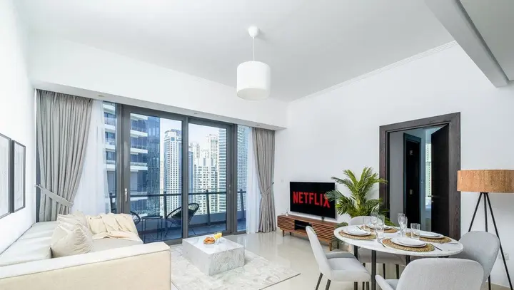 Дубай: LUX - Dubai Marina Waterfront Suite 2