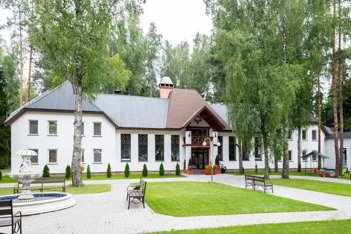 Крупенино: Отель Серебряный Родник