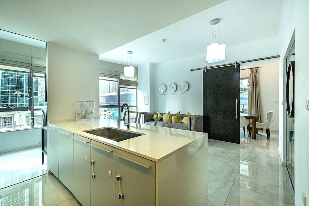 Дубай: Gorgeous 3 bed at Burj Residences