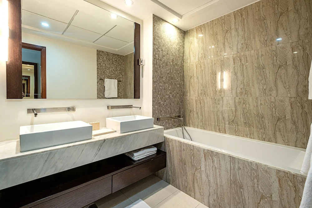 Дубай: Gorgeous 3 bed at Burj Residences