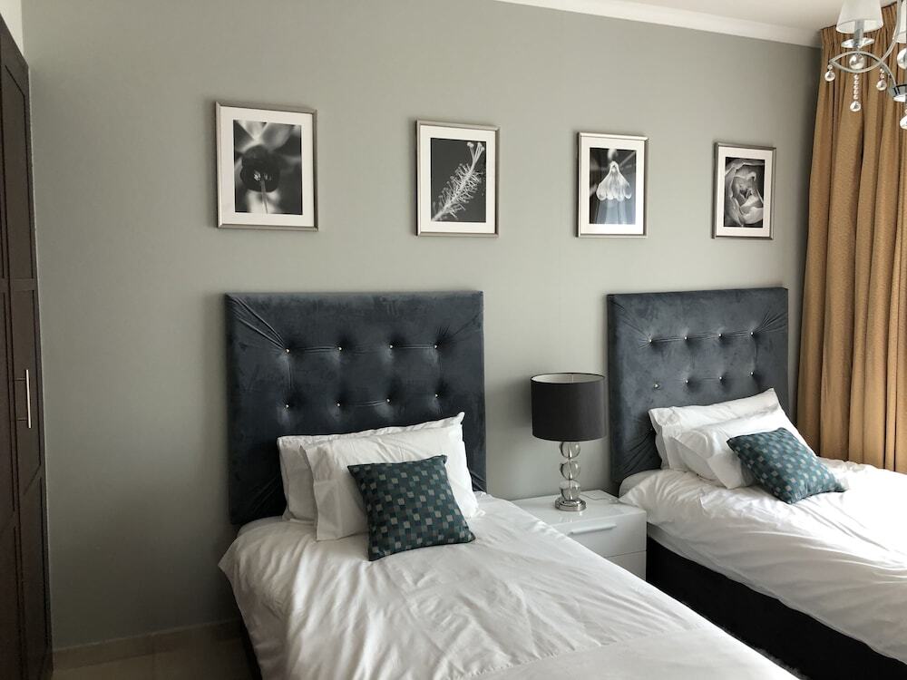 Дубай: Ultimate Stay 4BR Burj Khalifa view