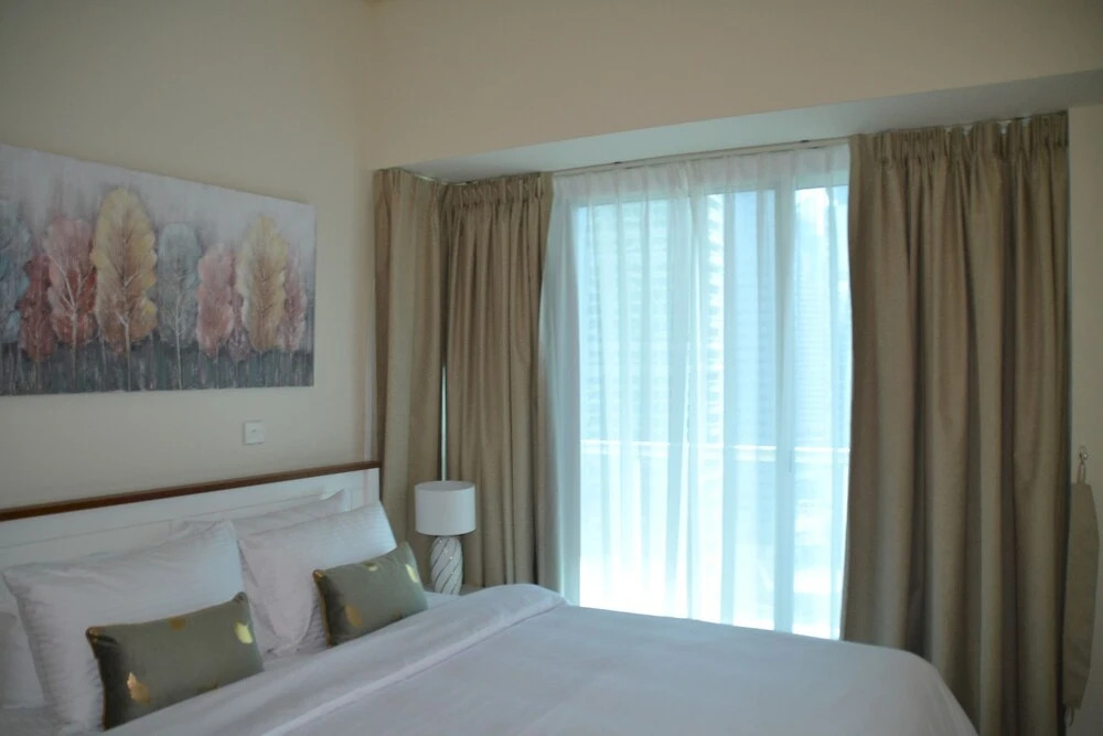 Дубай: Delightful Lake View 1 Bedroom in JLT