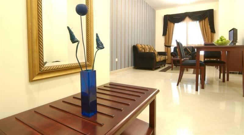 Дубай: Reif Park Apartments
