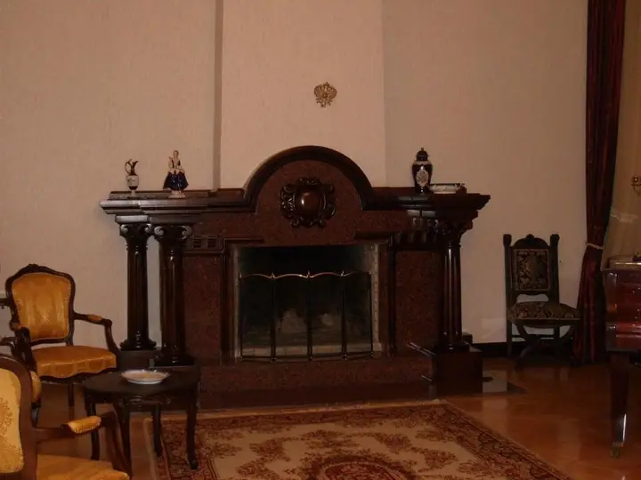 Royal Apartment In The Center Of Tbilisi On Rustaveli Avenue — фото 5