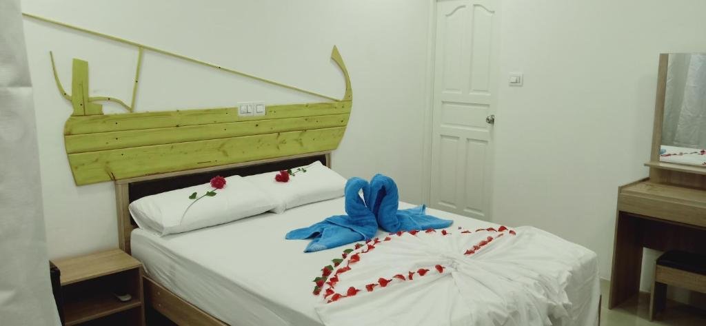 Атолл Алиф-Алиф: Maalhos Thila Inn