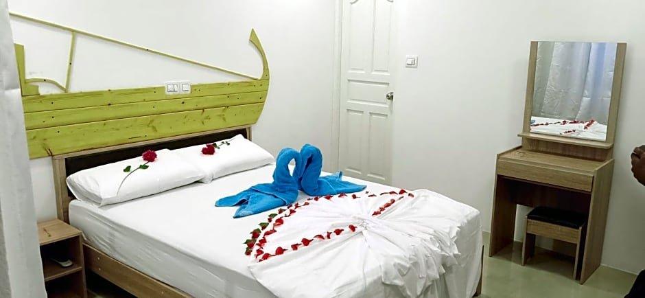 Атолл Алиф-Алиф: Maalhos Thila Inn