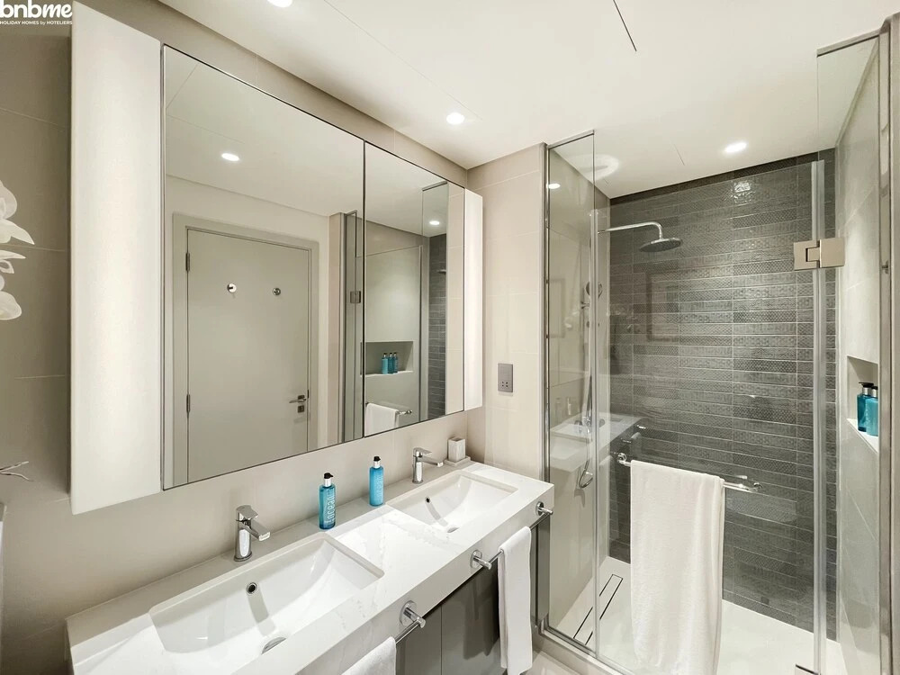 Дубай: 2B- Sunrisebay 1- 1603 by bnbme homes
