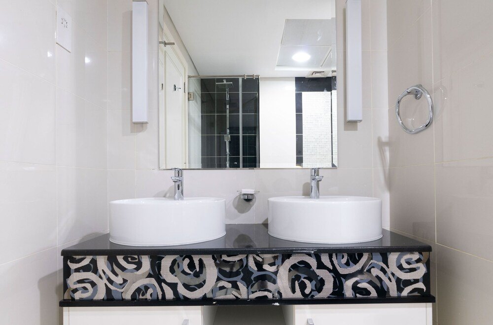 Дубай: Dream Inn - Damac Mall Street