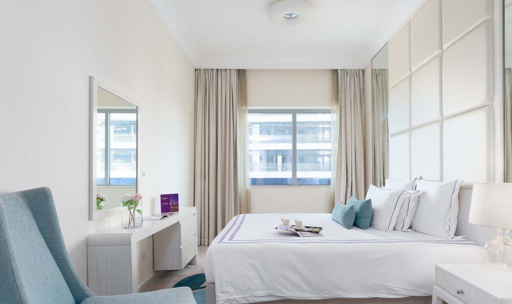 Дубай: Dream Inn - Damac Mall Street