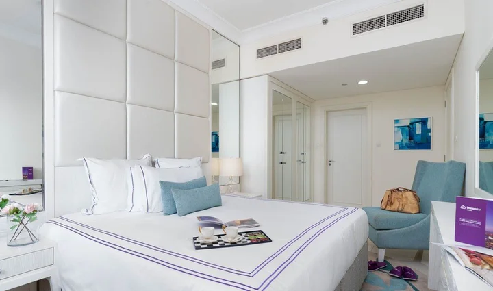Дубай: Dream Inn - Damac Mall Street