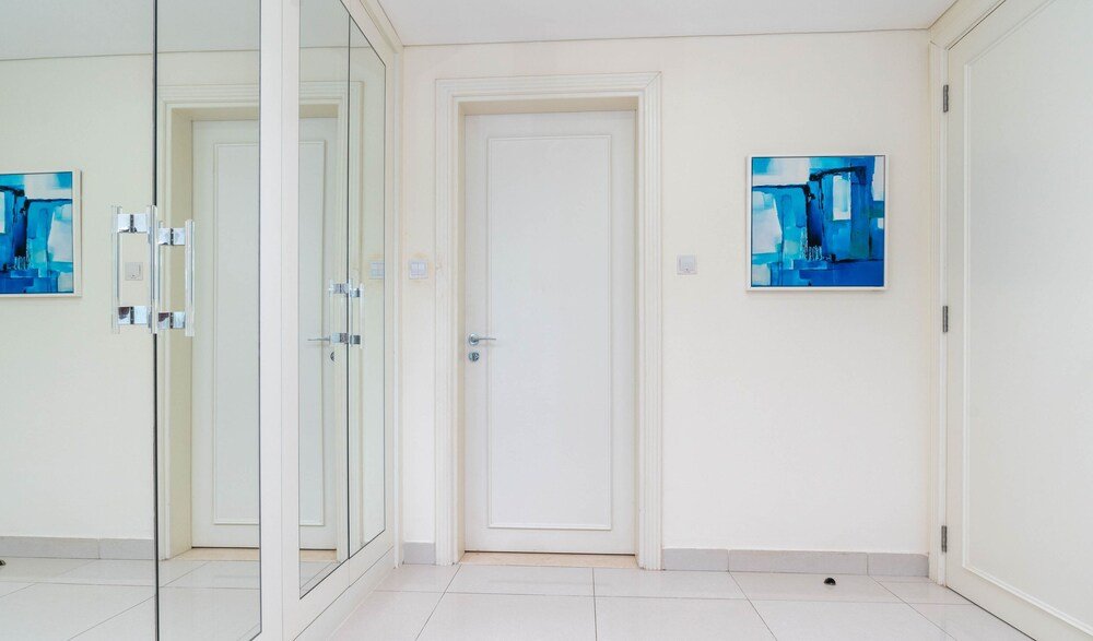 Дубай: Dream Inn - Damac Mall Street