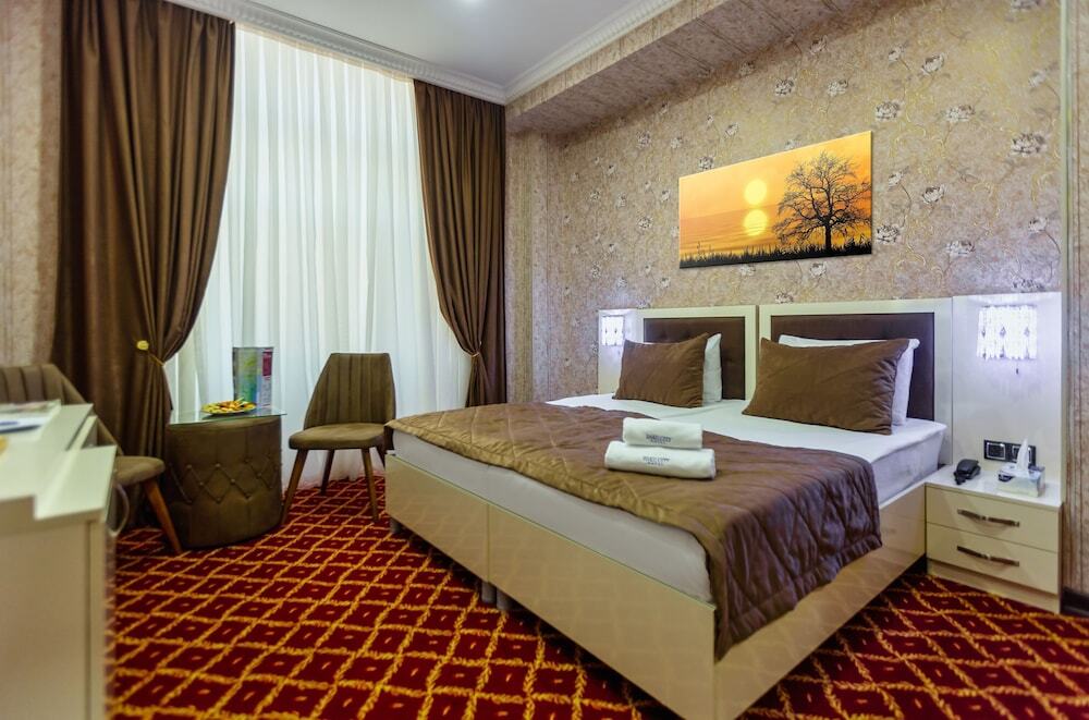 Баку: Baku City Hotel