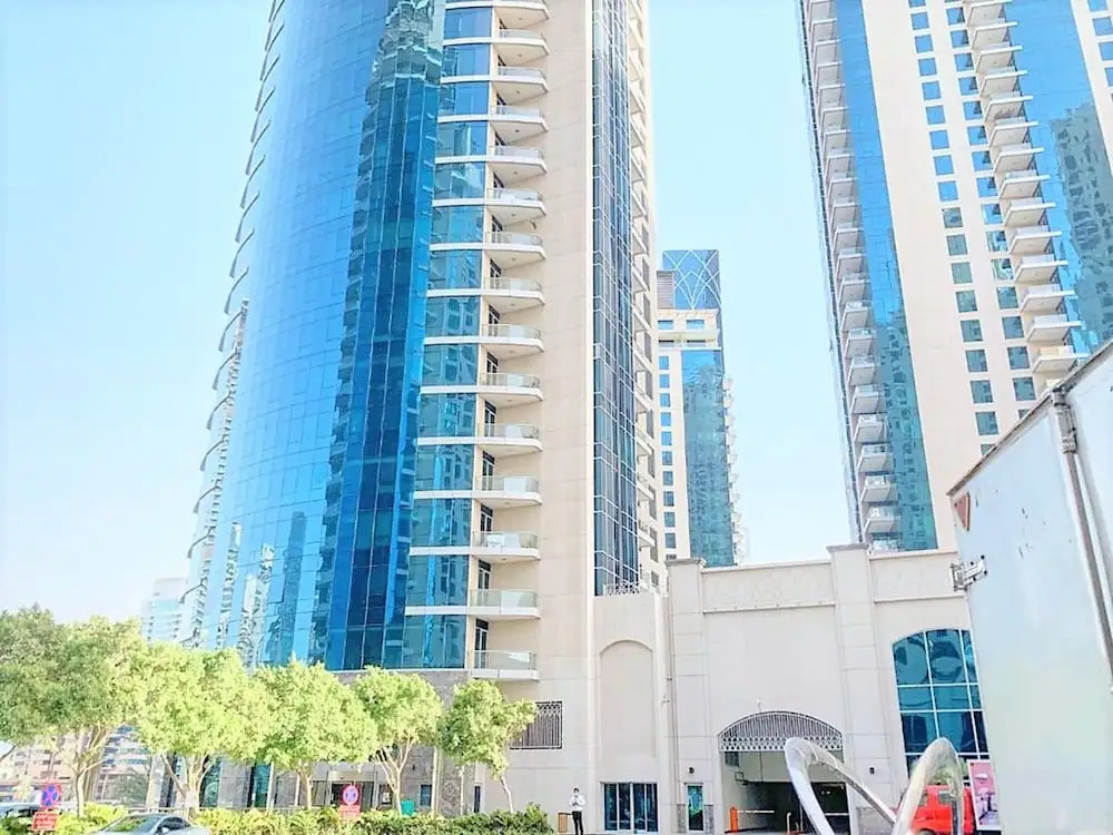 Дубай: Stunning 2 bed Balcony Marina View Dubai