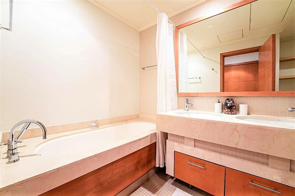 Дубай: Stunning 2 bed Balcony Marina View Dubai