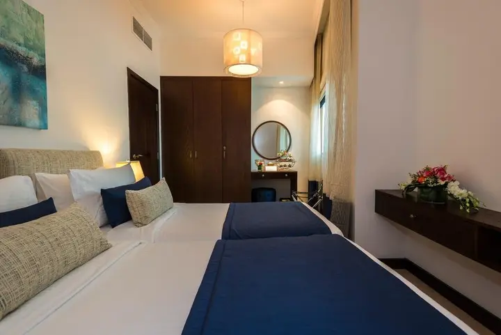 Дубай: TOP First Central Hotel Suites