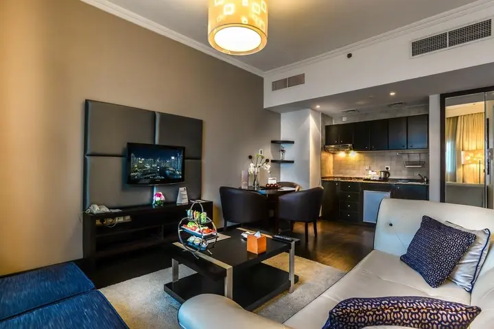 Дубай: TOP First Central Hotel Suites
