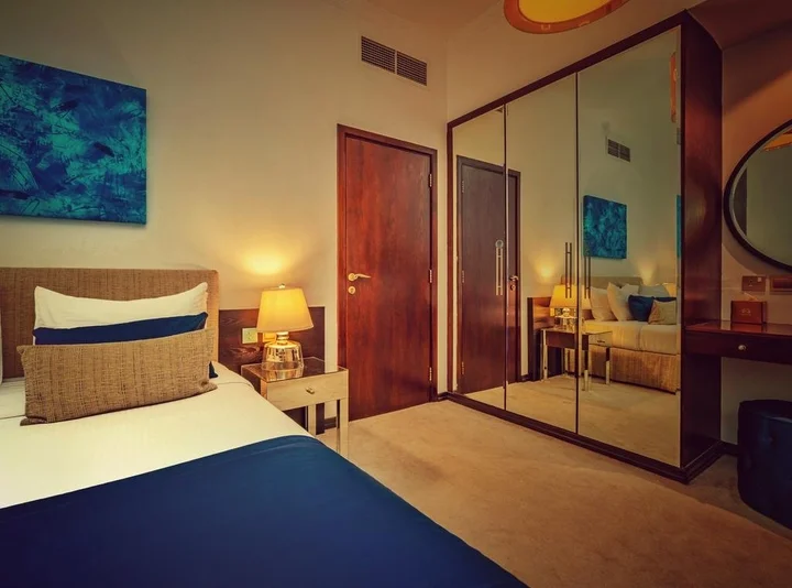 Дубай: TOP First Central Hotel Suites
