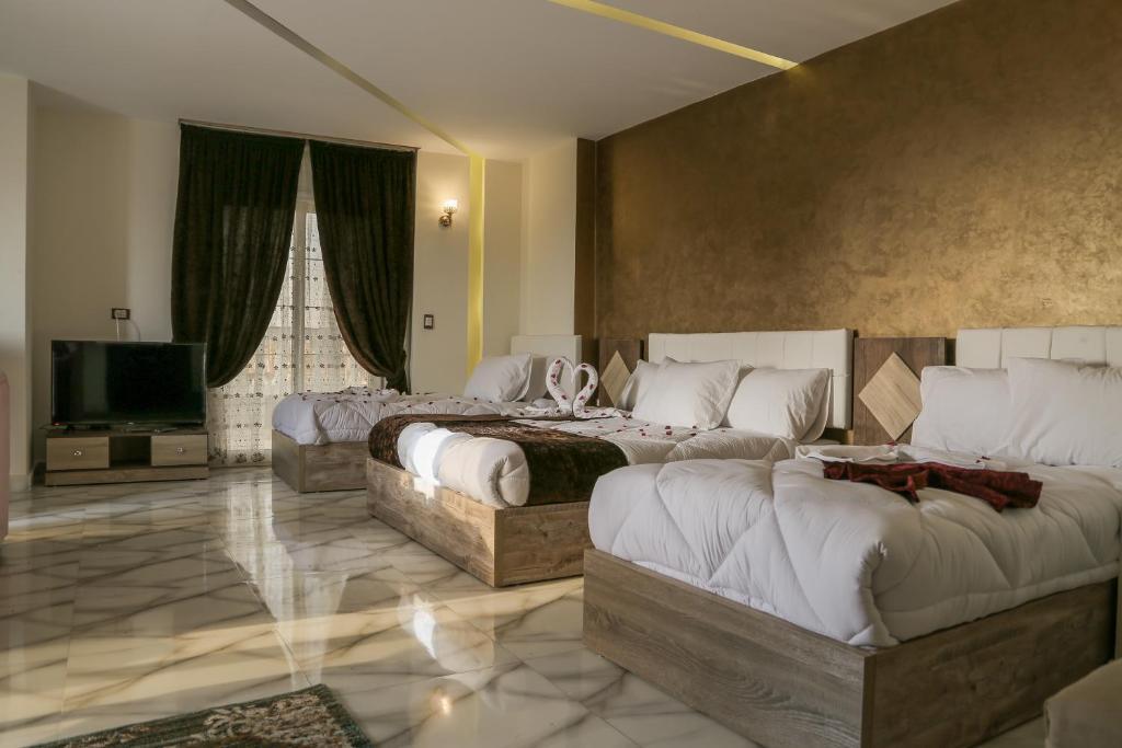 Гиза: Heru Pyramids View Hotel