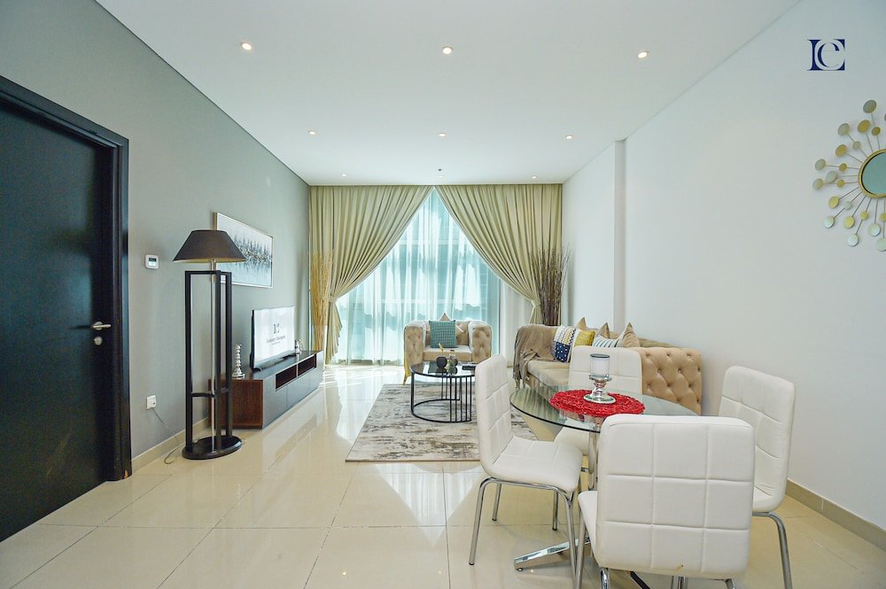 Дубай: KTH - Modern 1BR apartment Dubai Marina