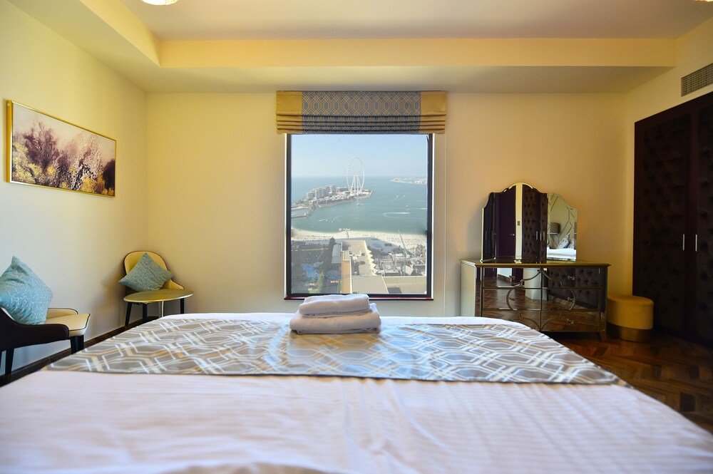 Дубай: JKN - Luxury 2 BR next to the JBR Beach