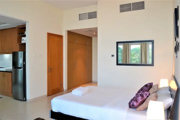 Дубай: MCLN - Spacious Furnished Studio