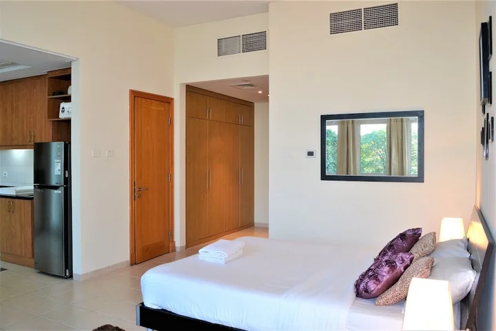 Дубай: MCLN - Spacious Furnished Studio