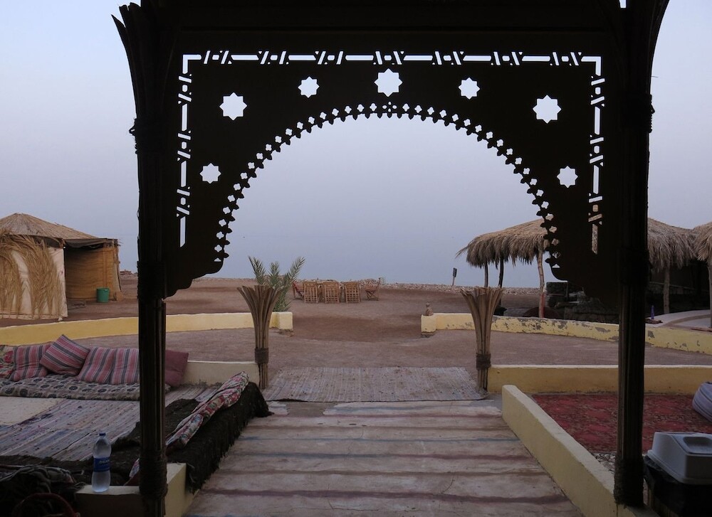 Таба: Sahara Beach Camp