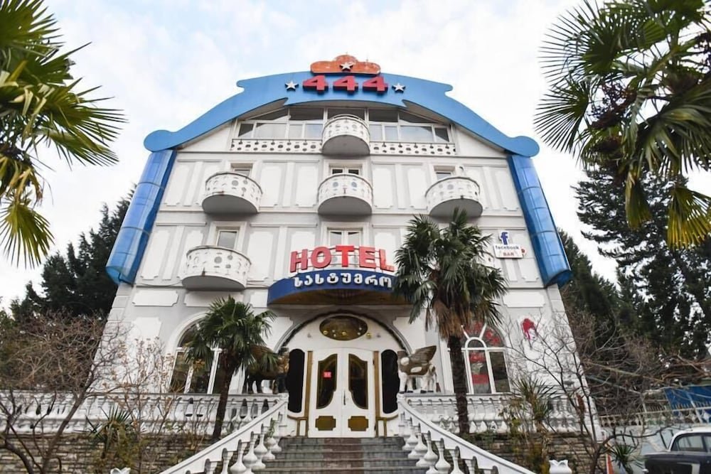 Тбилиси: Hotel444