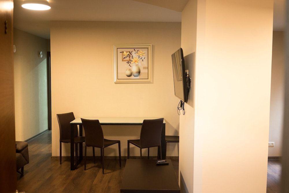 Тбилиси: All Seasons ApartHotel on Freedom Square
