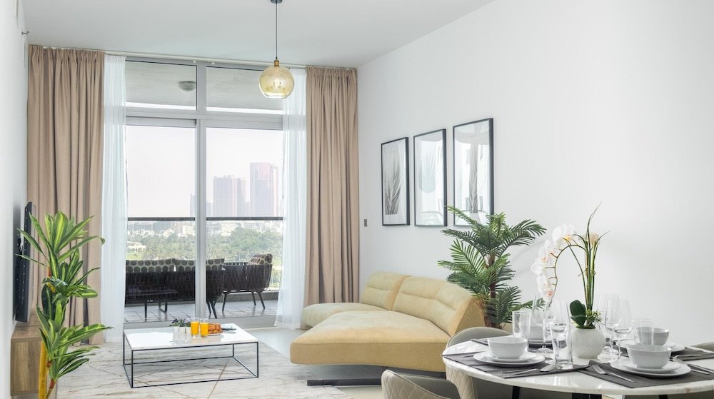 Дубай: Azure Residence by LUX Holiday Home