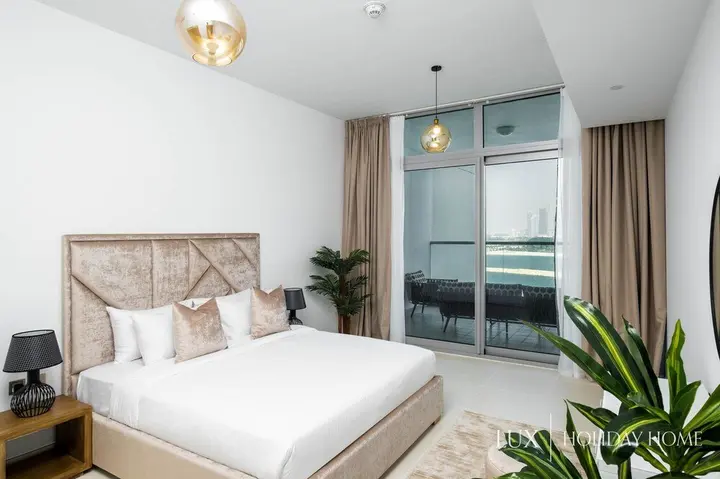 Дубай: Azure Residence by LUX Holiday Home
