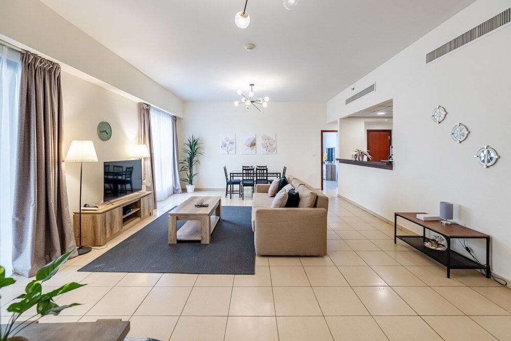 Дубай: 3 Minute Walk to Beach 1 Bed Rimal 3 JBR
