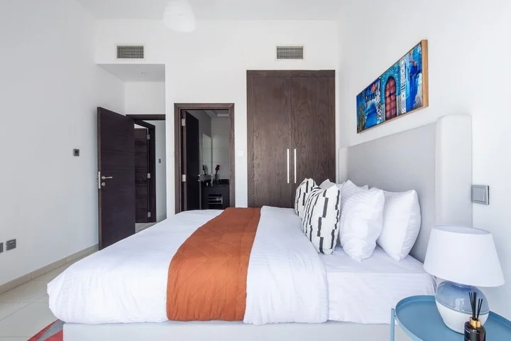 Дубай: Supreme 2BR Apartment - Cosmopolitan Living in Dubai Marina!