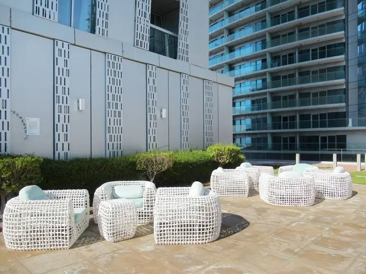 Дубай: Supreme 2BR Apartment - Cosmopolitan Living in Dubai Marina!