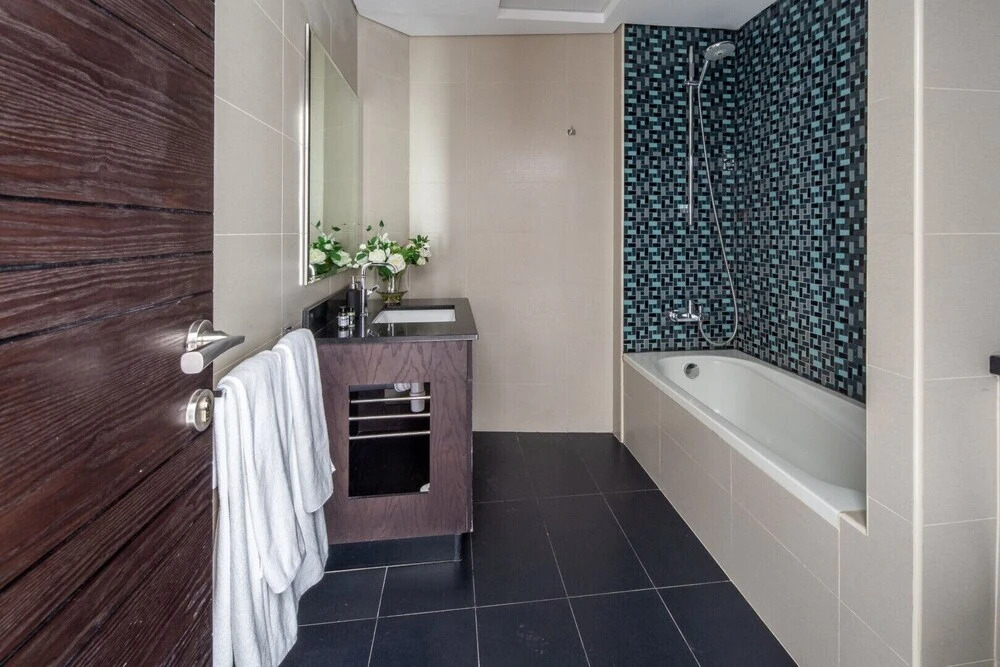 Дубай: Supreme 2BR Apartment - Cosmopolitan Living in Dubai Marina!