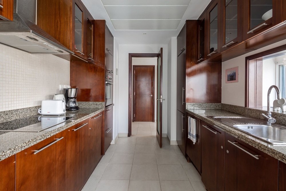 Дубай: Top-notch 2BR With Magical Marina Views!