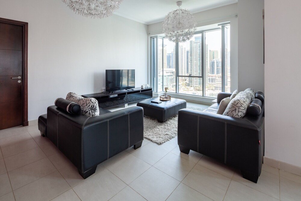 Дубай: Top-notch 2BR With Magical Marina Views!