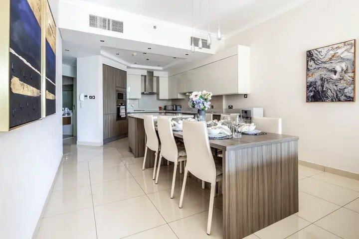 Дубай: Warm & Spacious 2BR in The Famous Dubai Marina