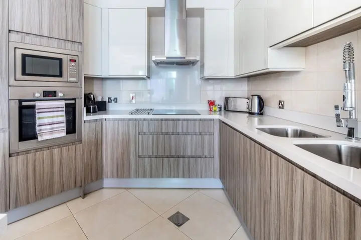 Дубай: Warm & Spacious 2BR in The Famous Dubai Marina