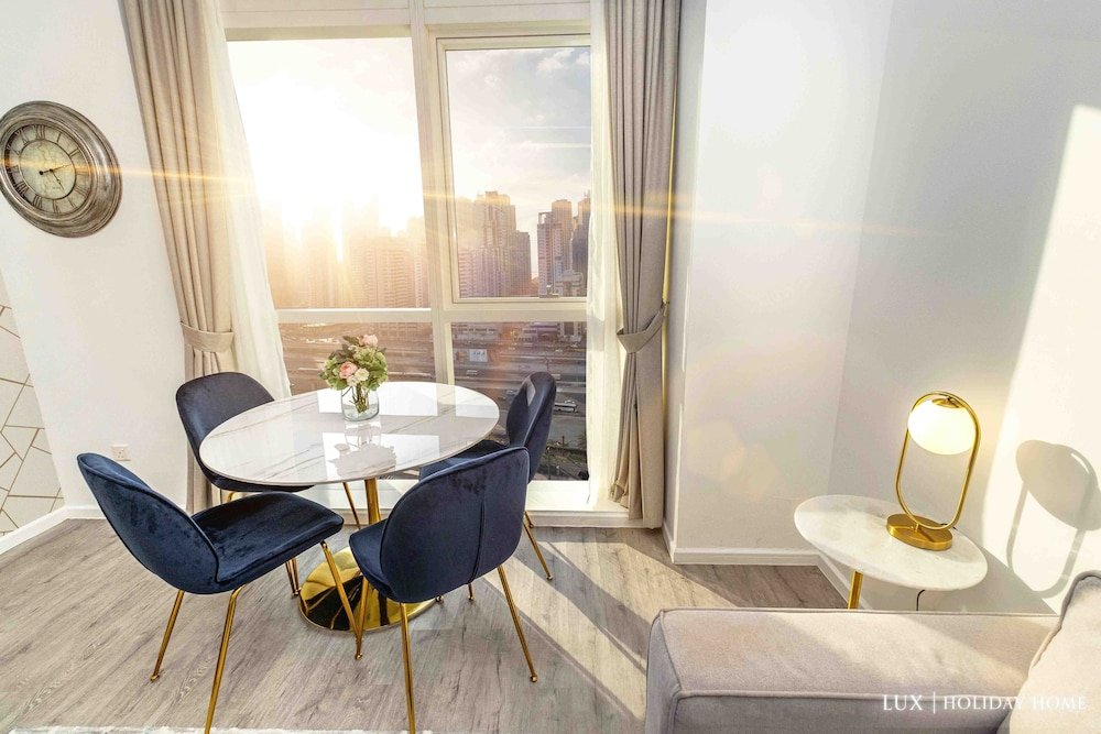 Дубай: LUX Holiday Home - MAG 214 Tower 1