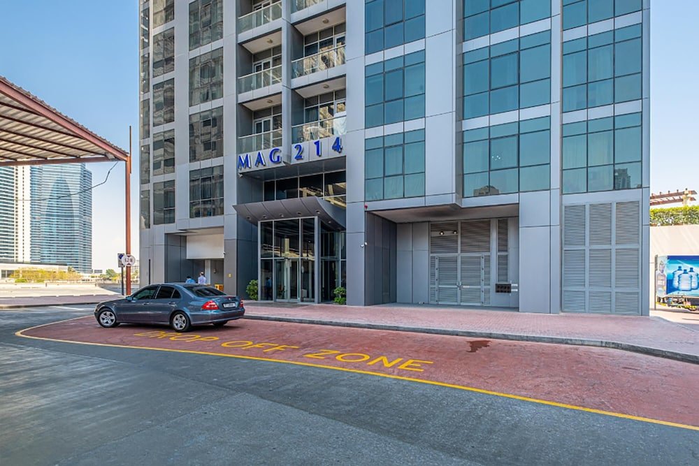 Дубай: LUX Holiday Home - MAG 214 Tower 1