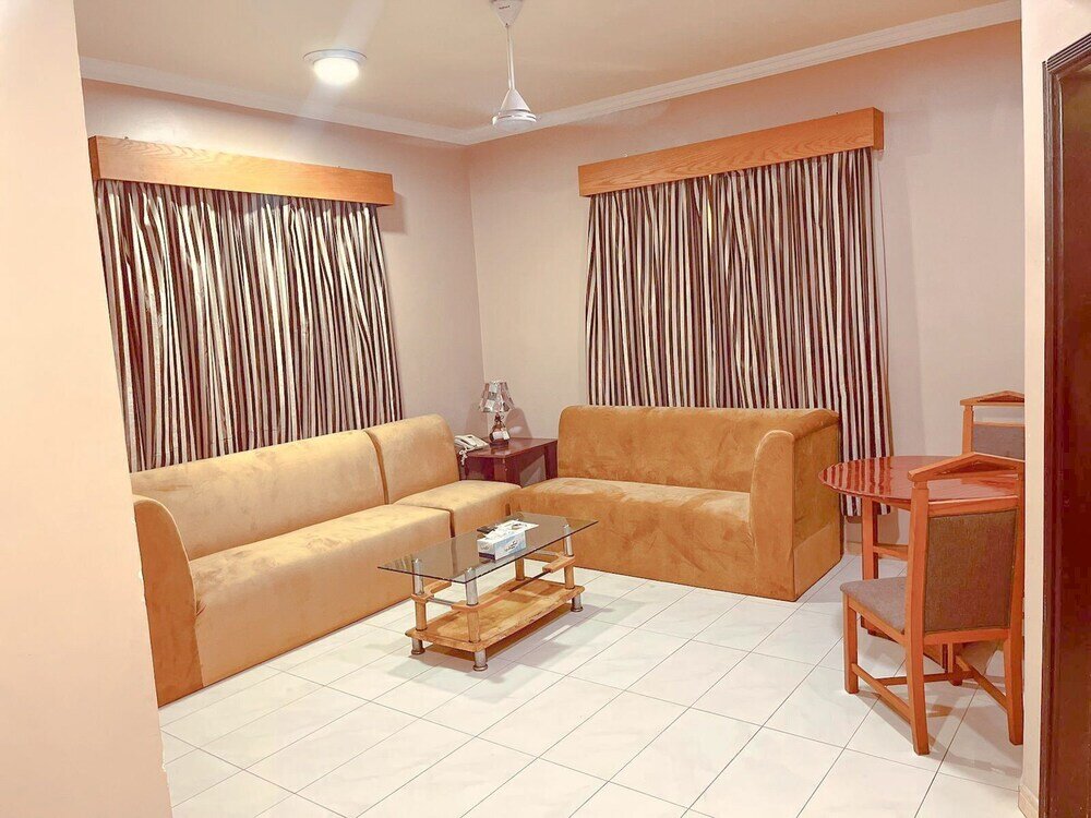 Шарджа: Al Ghadeer Hotel Apartment