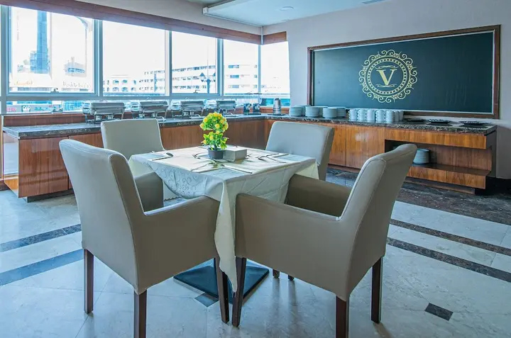 Дубай: Vista Hotel Apartments Deluxe