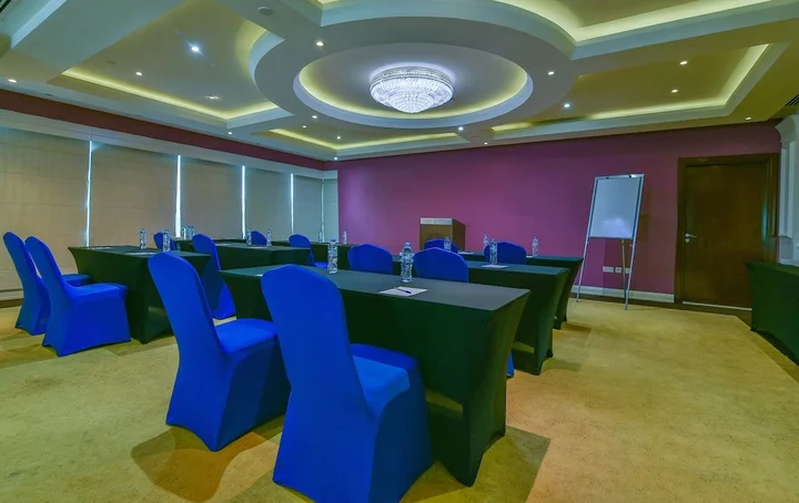 Дубай: Vista Hotel Apartments Deluxe