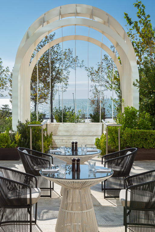 Баку: Отель Baku Marriott Hotel Boulevard