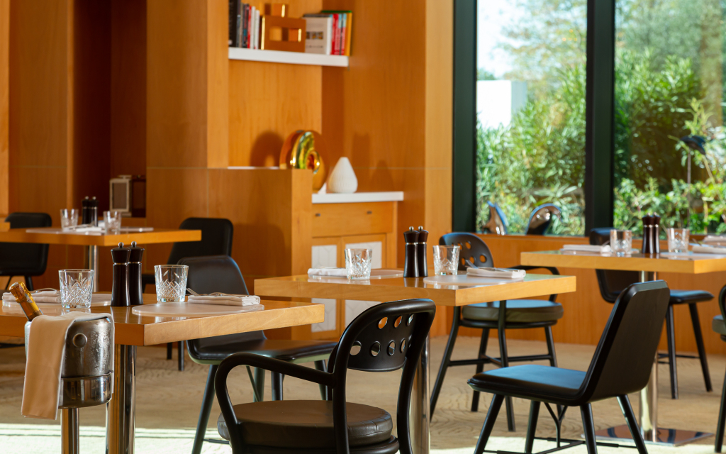 Баку: Отель Baku Marriott Hotel Boulevard