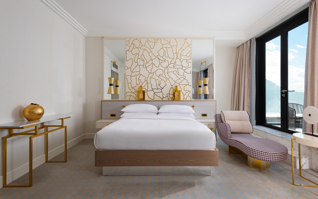 Баку: Отель Baku Marriott Hotel Boulevard