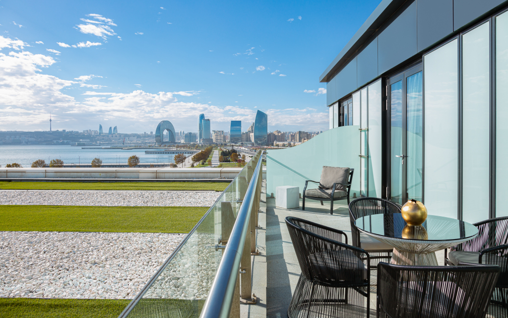 Баку: Отель Baku Marriott Hotel Boulevard