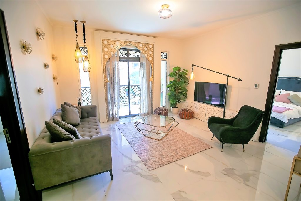 Дубай: Amazing 2 bedroom with terrace  Downtown Dubai